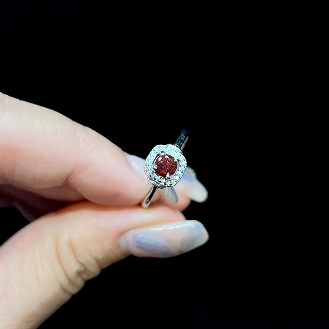 【红旭明玉】天然石榴石设计款气质精美 多样性发一件