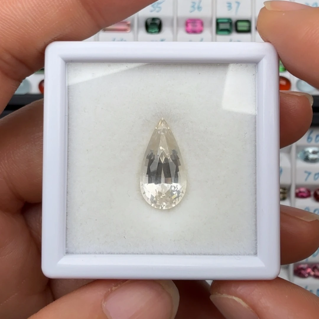 绿柱石裸石天然5.06克拉