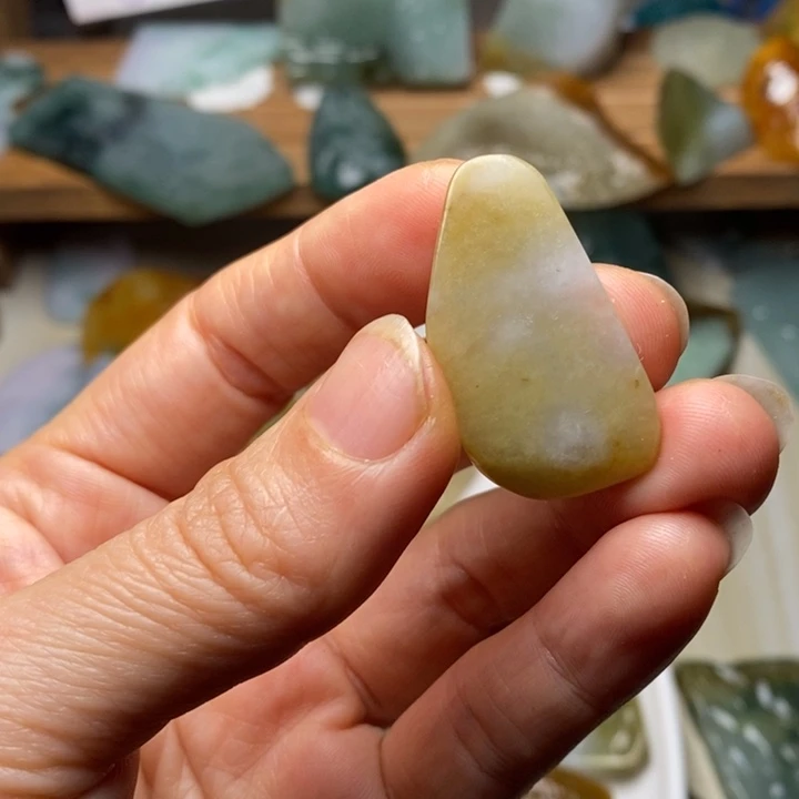 翡翠未镶嵌颈饰天然