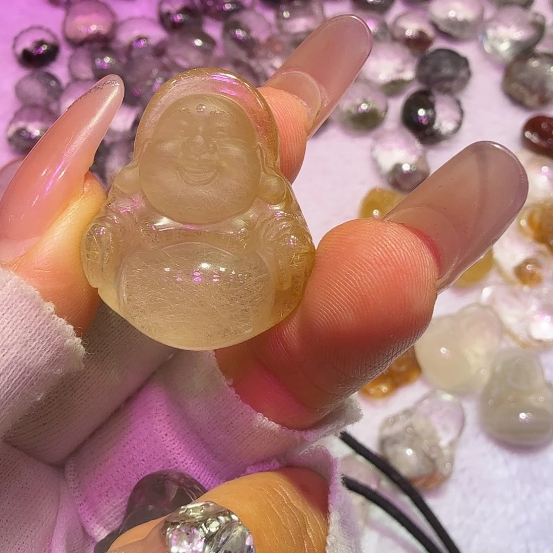 未镶嵌水晶大型摆件（非配饰）?**莹