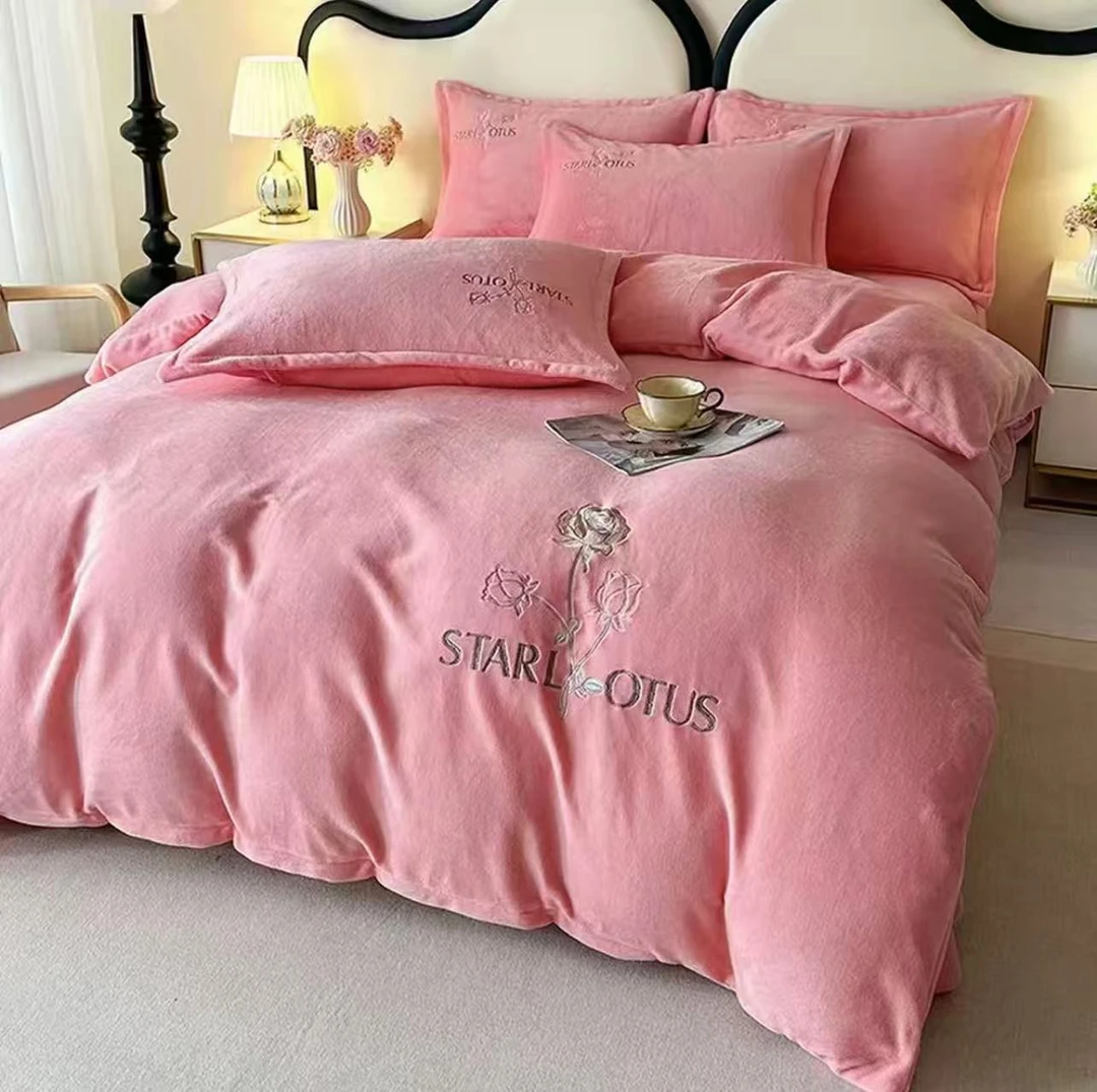 2025新款重磅加厚牛奶绒刺绣床品四件套暖绒四件套