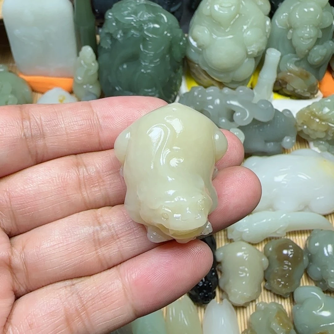 未镶嵌和田玉挂件