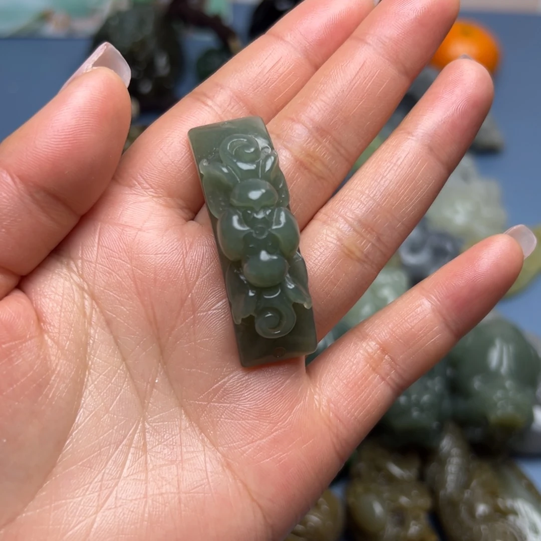 和田玉颈饰未镶嵌开***耍