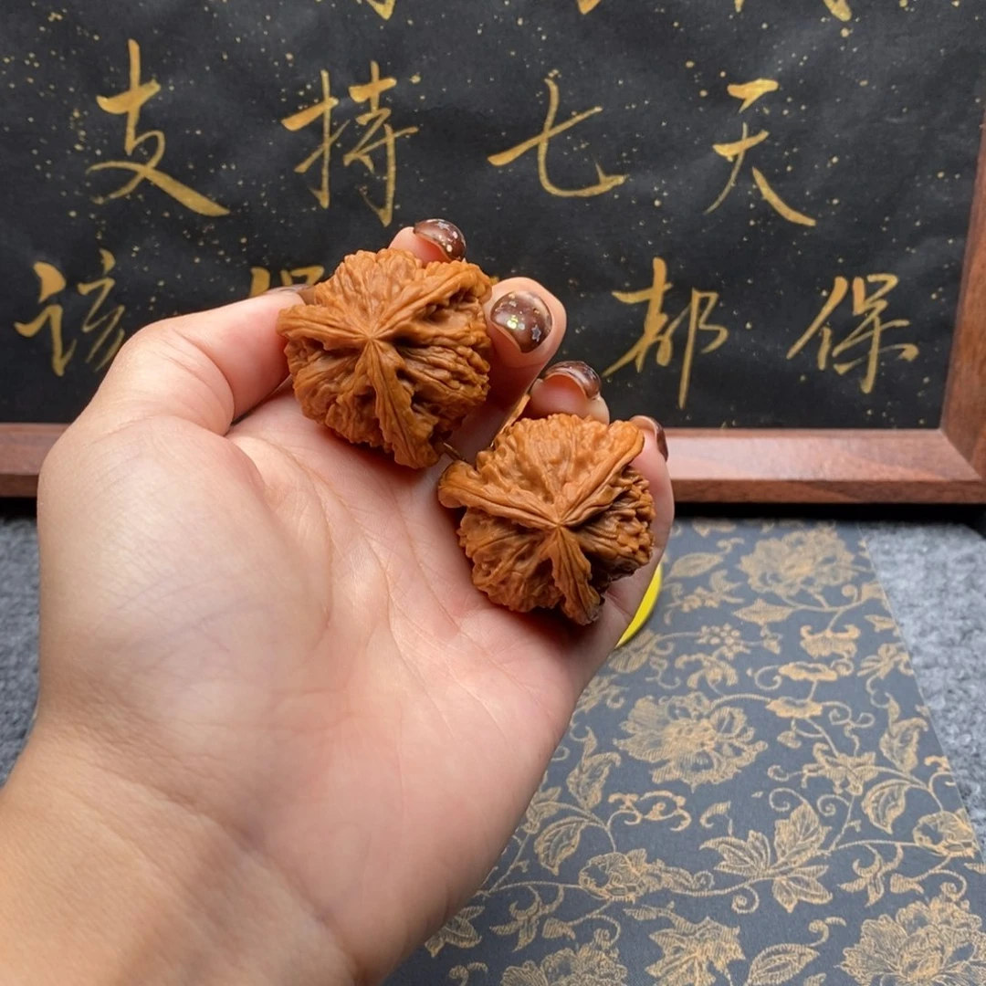 吊坠文玩核桃༂****༻白狮子