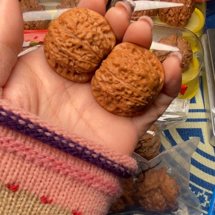 吊坠桃核血麒麟36核桃