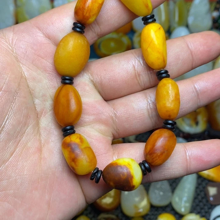 和田玉未镶嵌吊坠(赠链)