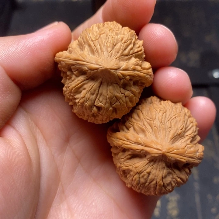 微修的绣球麻核桃