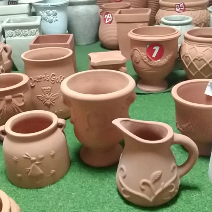 刘***阿红陶花盆透气性吸水性好