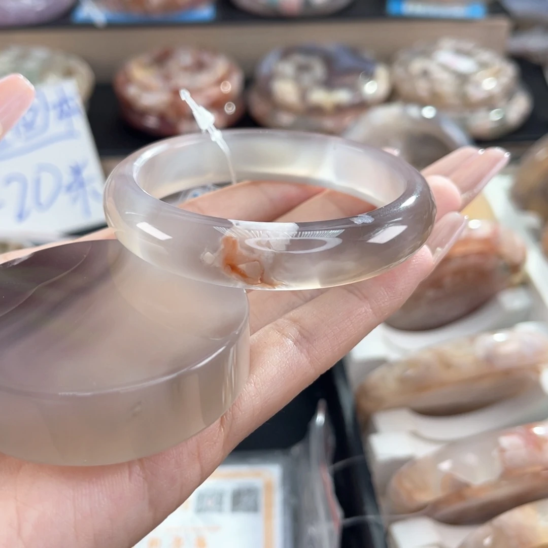 石英质玉手镯未镶嵌54