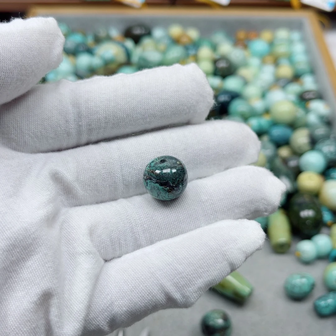 绿松石未镶嵌挂件