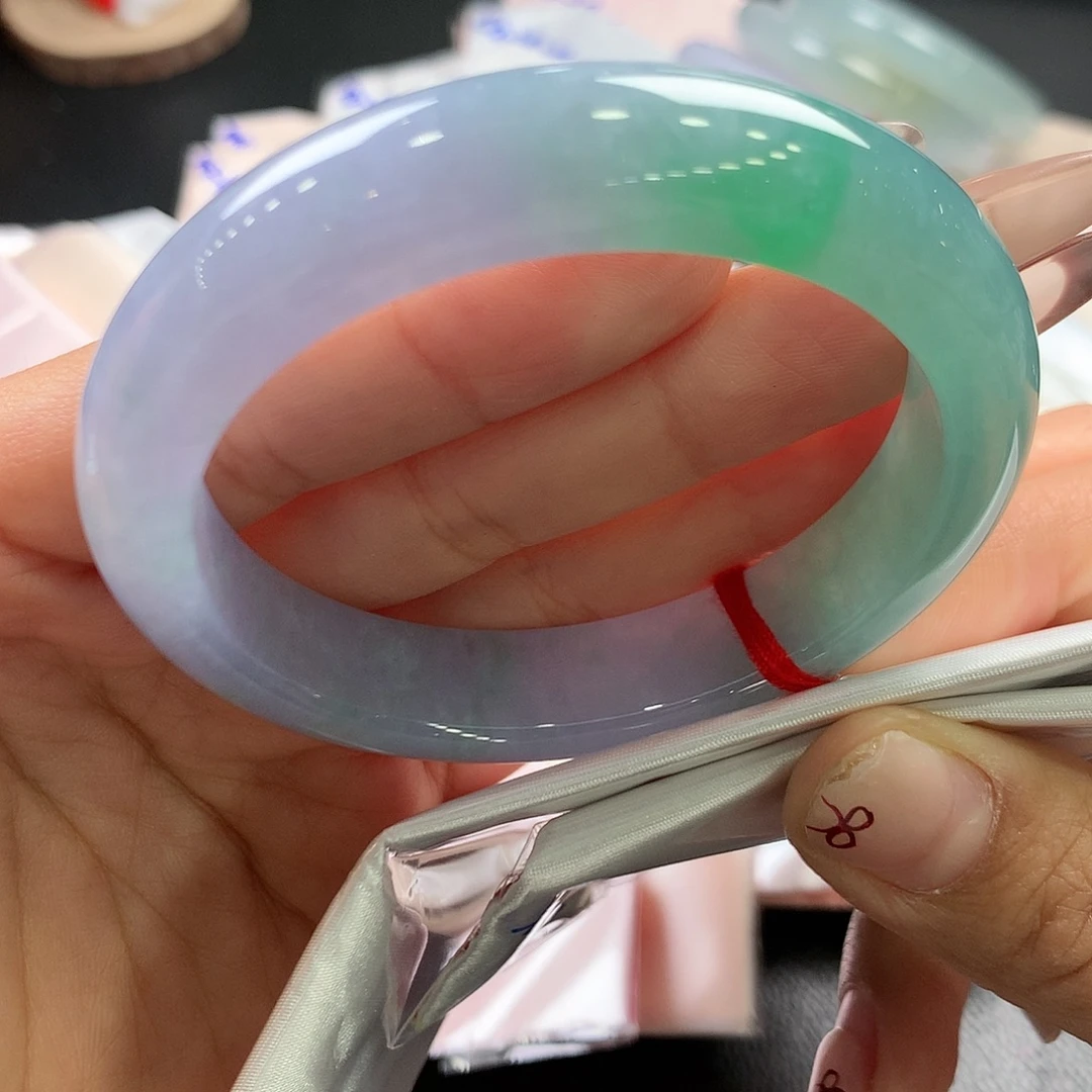 翡翠未镶嵌手镯53号冰春彩 推荐！性价比