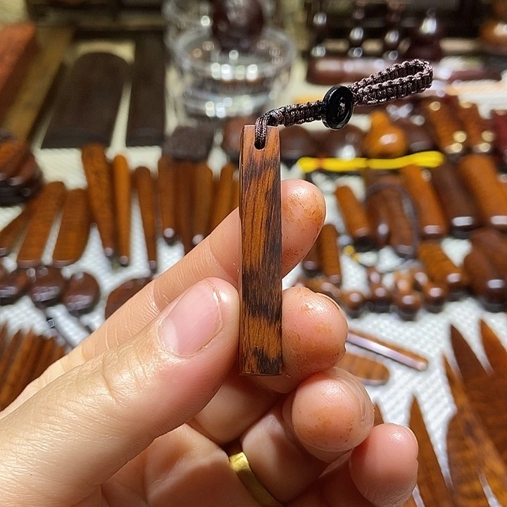 南美蛇纹木钥匙扣一个