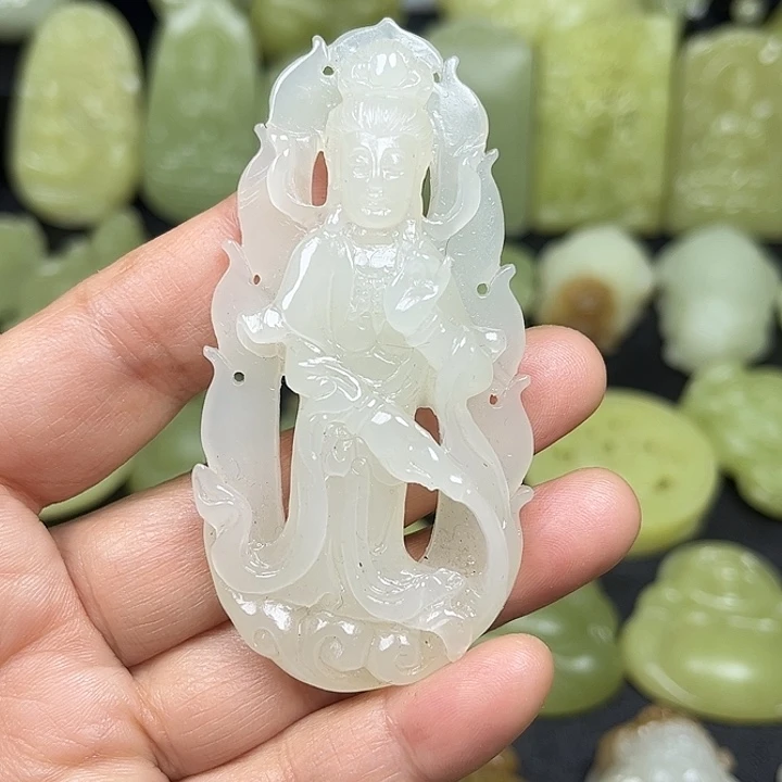 和田玉（糖玉）未镶嵌颈饰