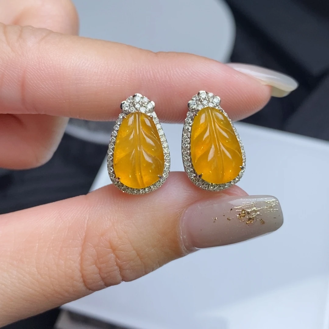 翡翠18K金镶嵌耳饰冰黄翡叶子