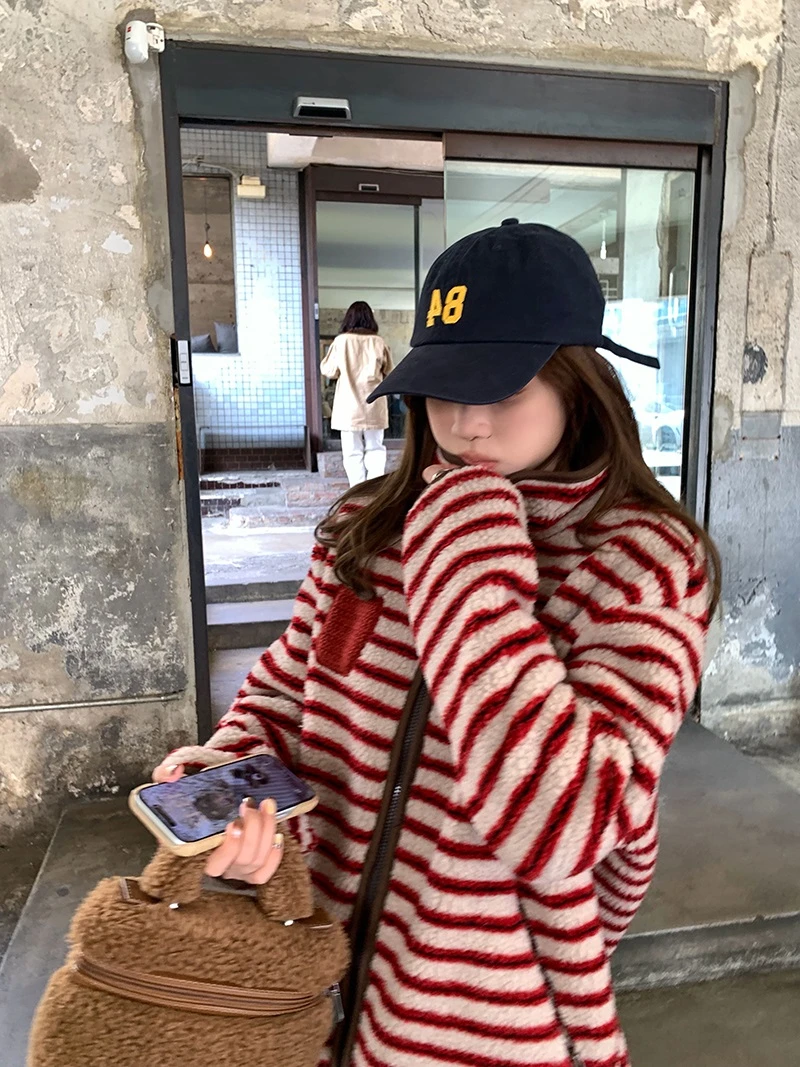 【莓莓榛果派】韩系慵懒风时尚洋气减龄撞色宽松显瘦条纹羊羔毛外套