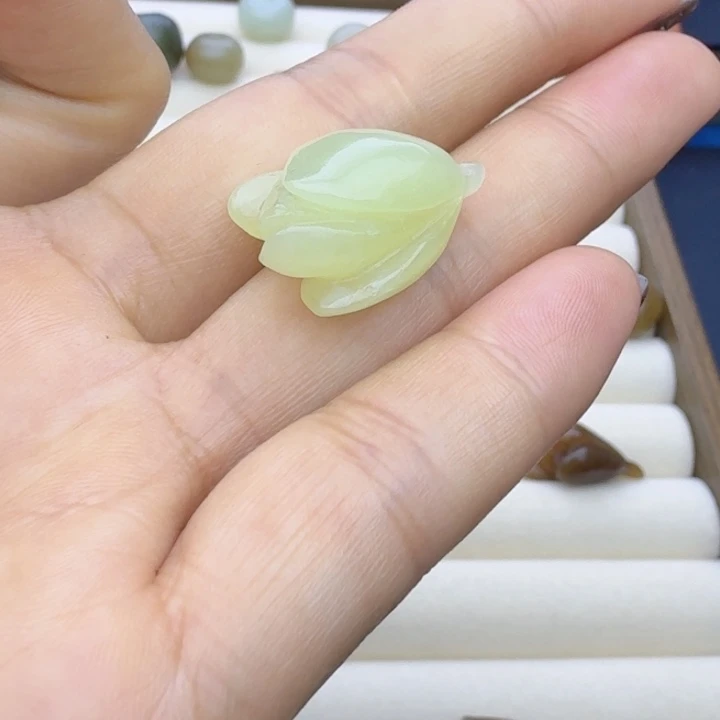 果***～和田玉（糖玉）未镶嵌车挂