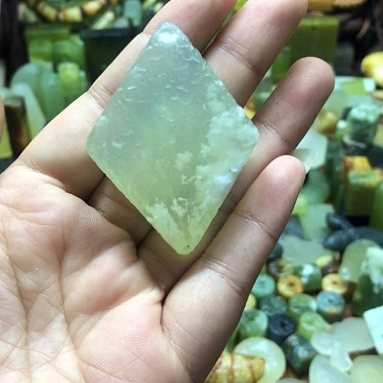 未镶嵌岫玉吊坠岫