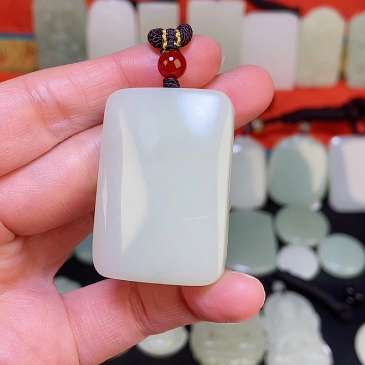 【闪购商品】颈饰未镶嵌和田玉