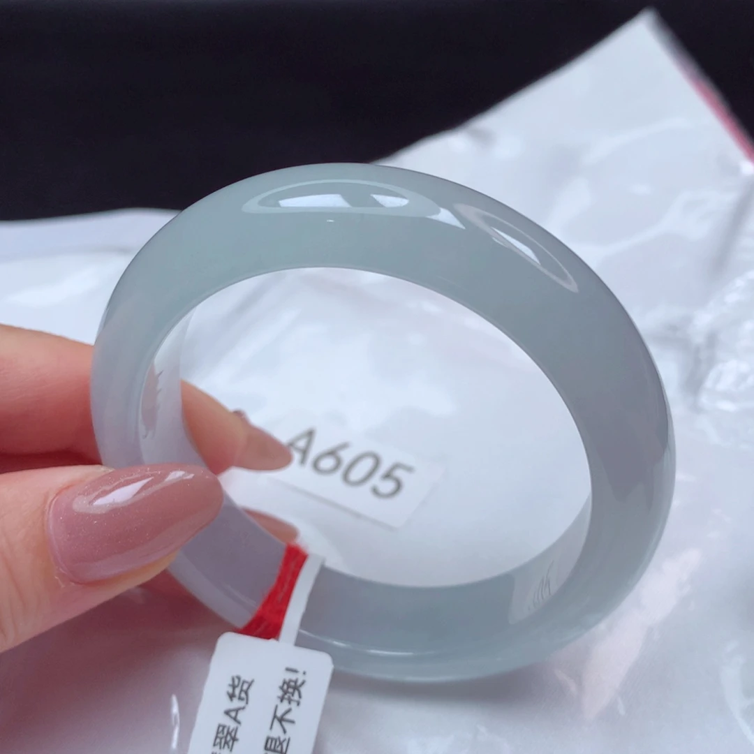 翡翠手镯未镶嵌手镯52