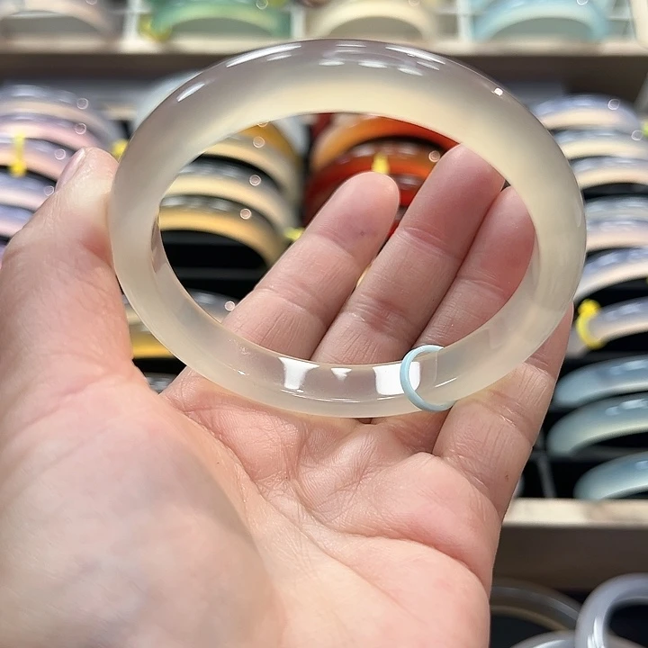 玛瑙/玉髓手镯未镶嵌60.5