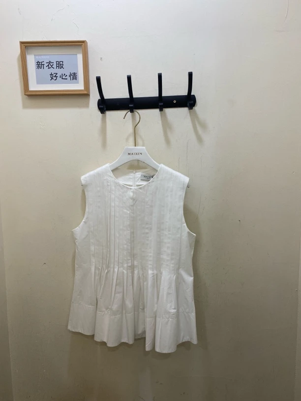 麦寻夏季新款简约白色无袖塔克设计感小衫xsses04a