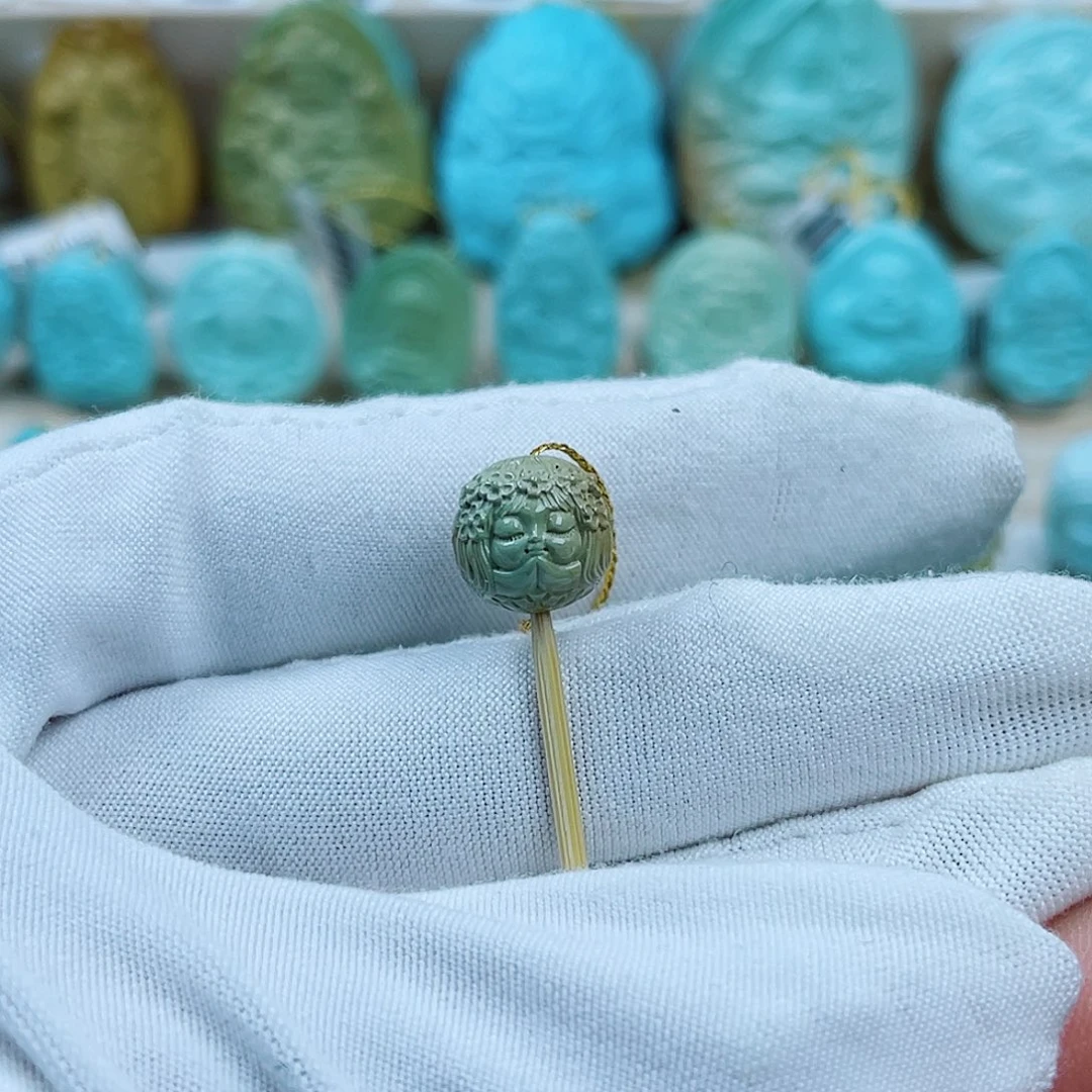 绿松石未镶嵌珠宝奇石