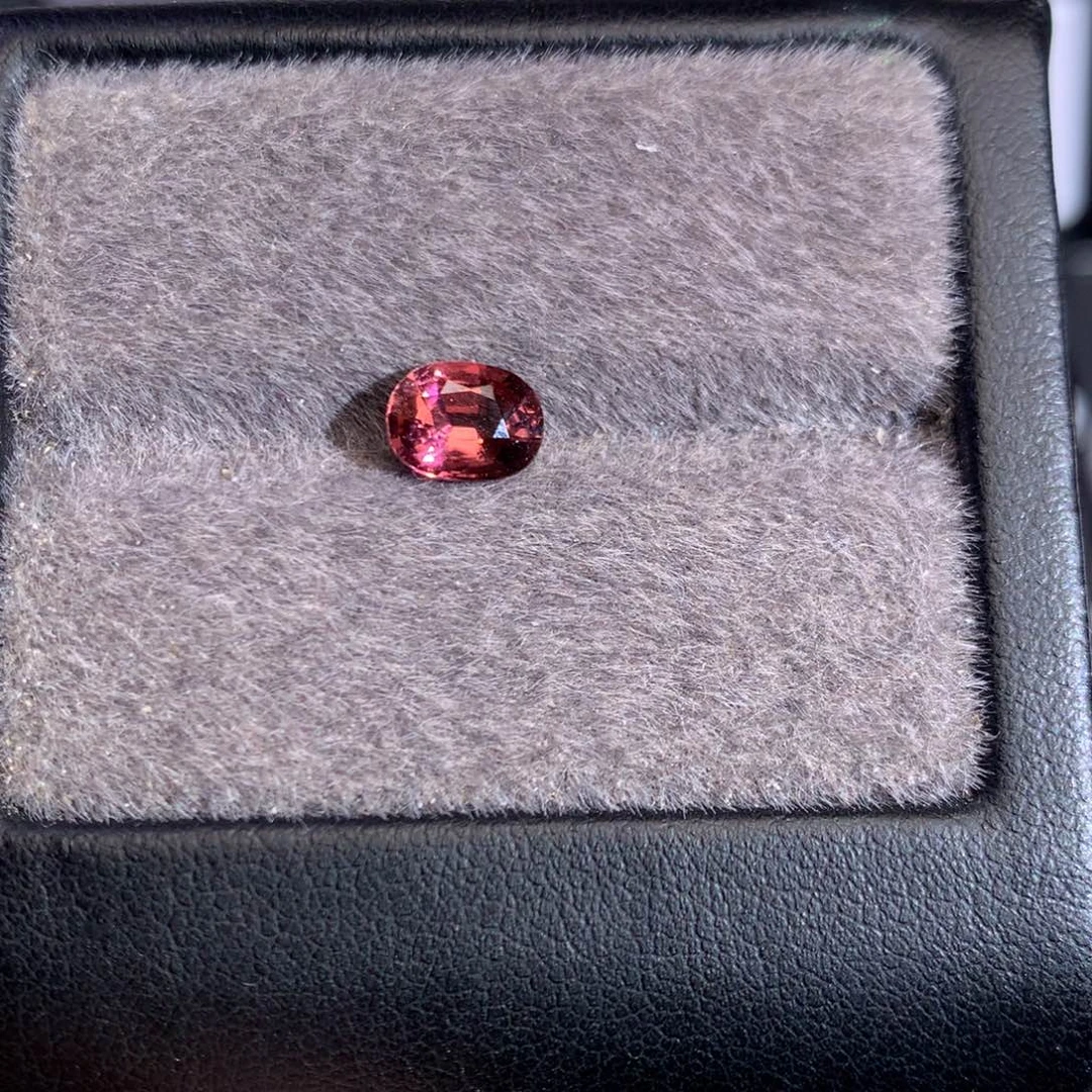 碧玺未镶嵌珠宝奇石1.12ct