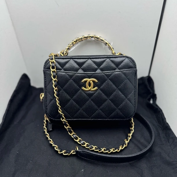 99新 Chanel/香奈儿 22s镂空手柄相机包斜挎包（库存排队）