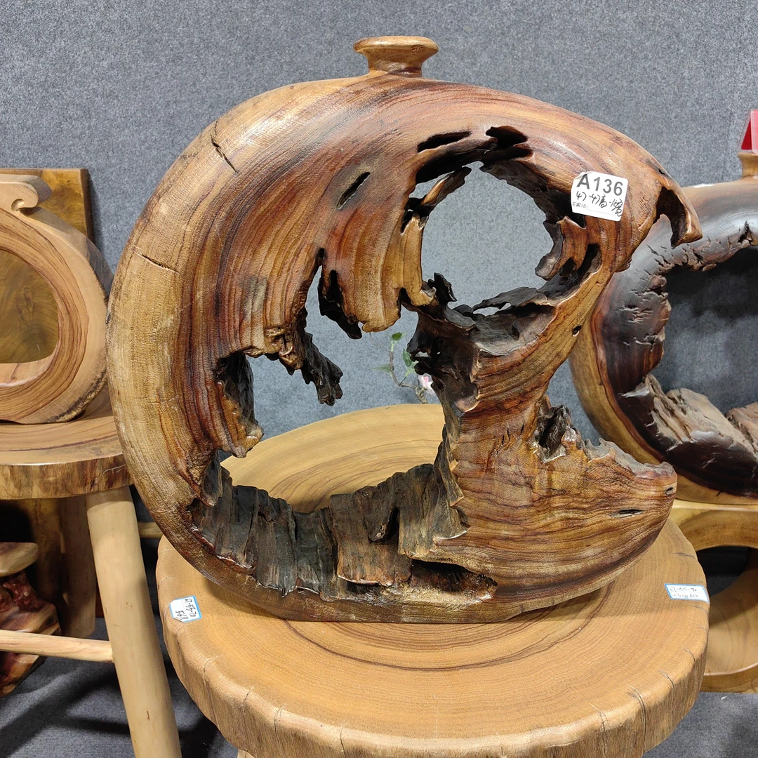 实木香樟木、崖柏花瓶