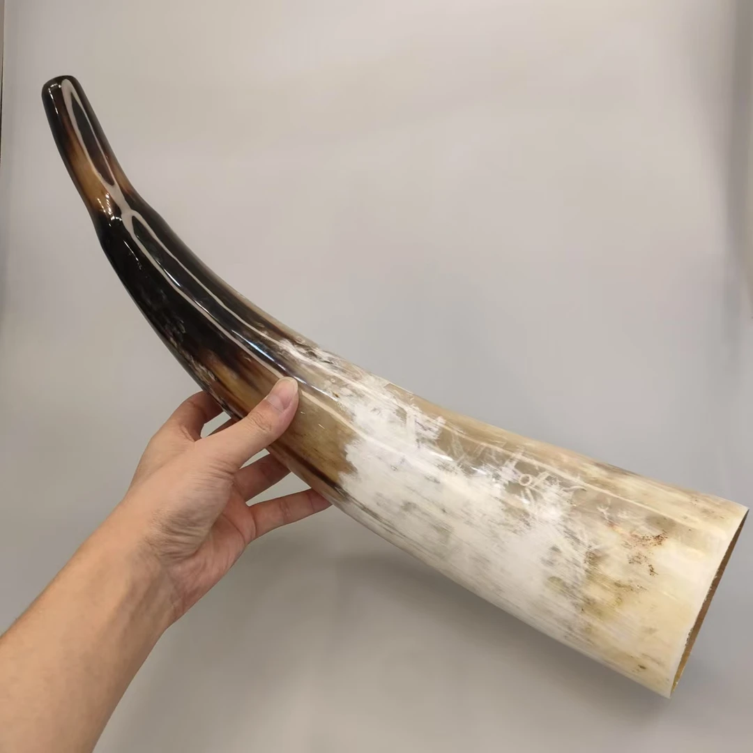 手工牛角素面随型摆件