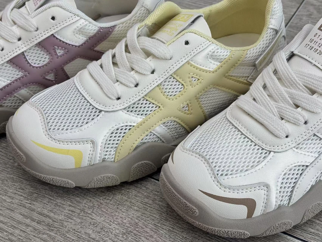 日常系带圆头青年纯色休闲板鞋休闲鞋清英伦风