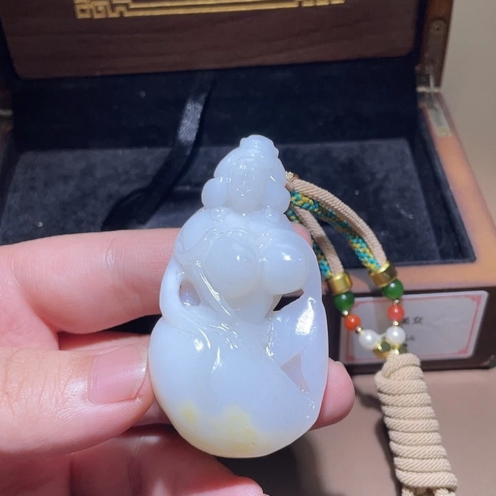 和田玉挂件未镶嵌Z6 