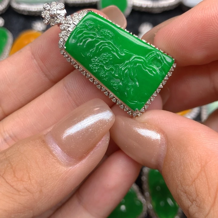 翡翠18K金镶嵌吊坠(不含链)