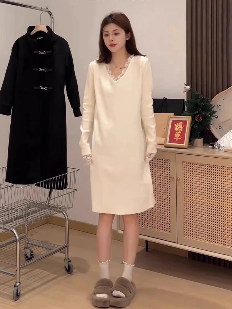 2025秋冬新款时尚蕾丝拼接针织连衣裙女中长款显瘦内搭毛衣裙子潮