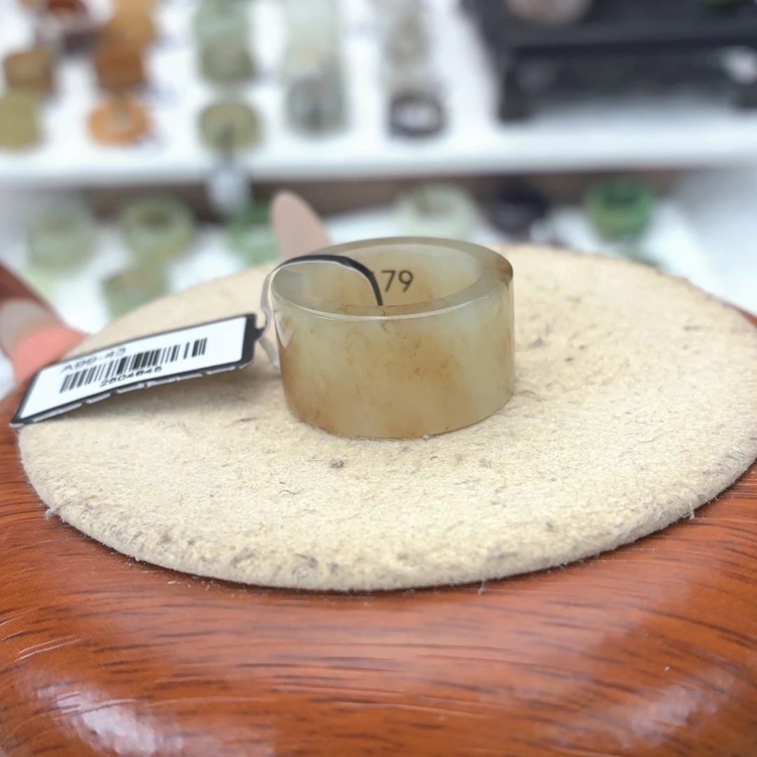 和田玉未镶嵌戒指c62飘糖直切16.0不退换