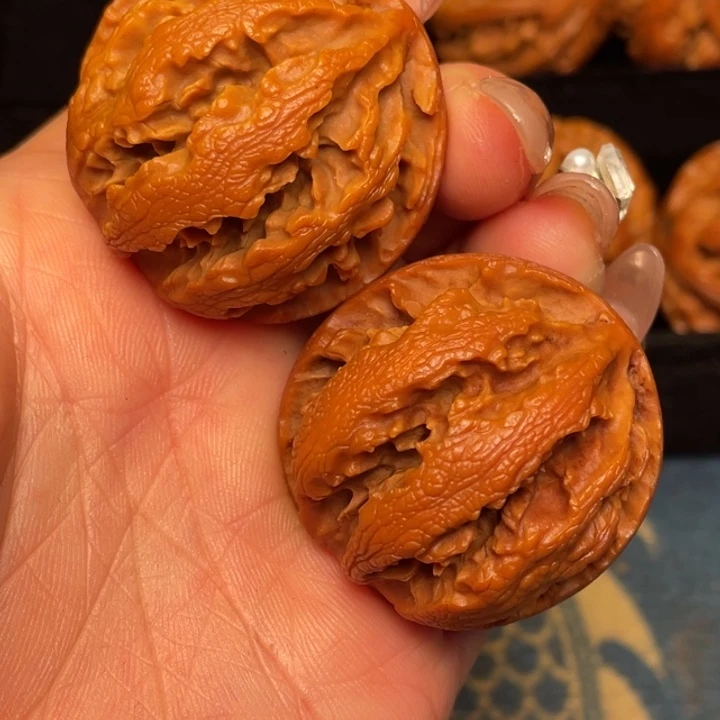 文玩核桃吊坠秦岭野生核桃