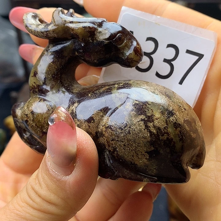 和田玉未镶嵌车挂