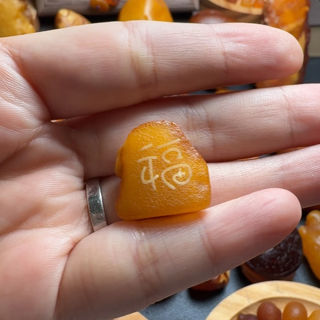 裸石琥珀未镶嵌海漂福牌