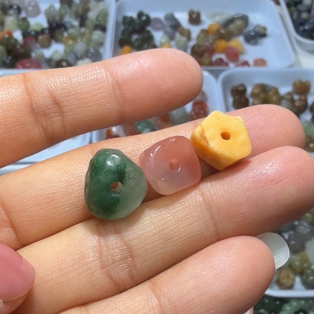 和田玉未镶嵌珠宝奇石