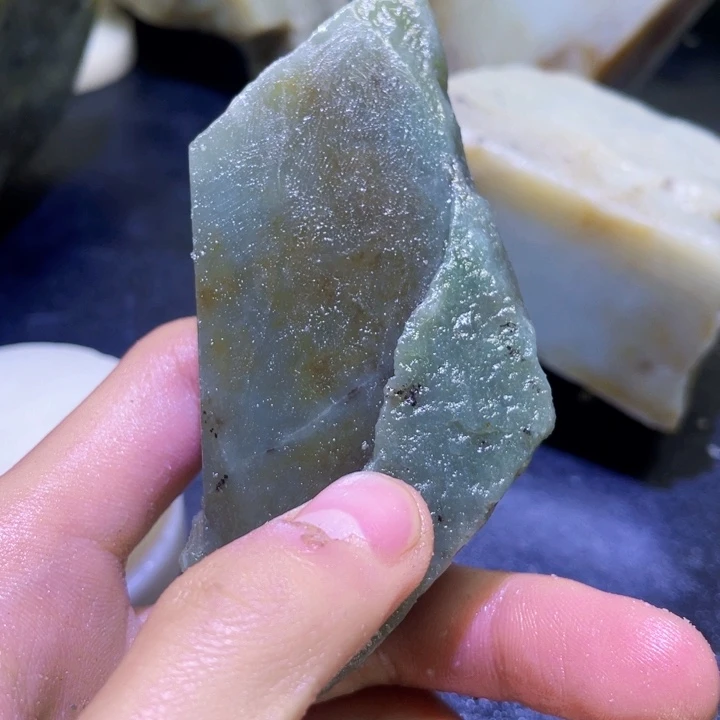 和田玉未镶嵌珠宝半成品