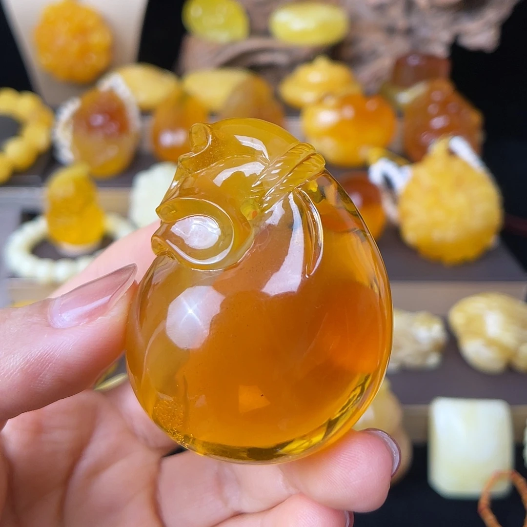 琥珀未镶嵌珠宝奇石