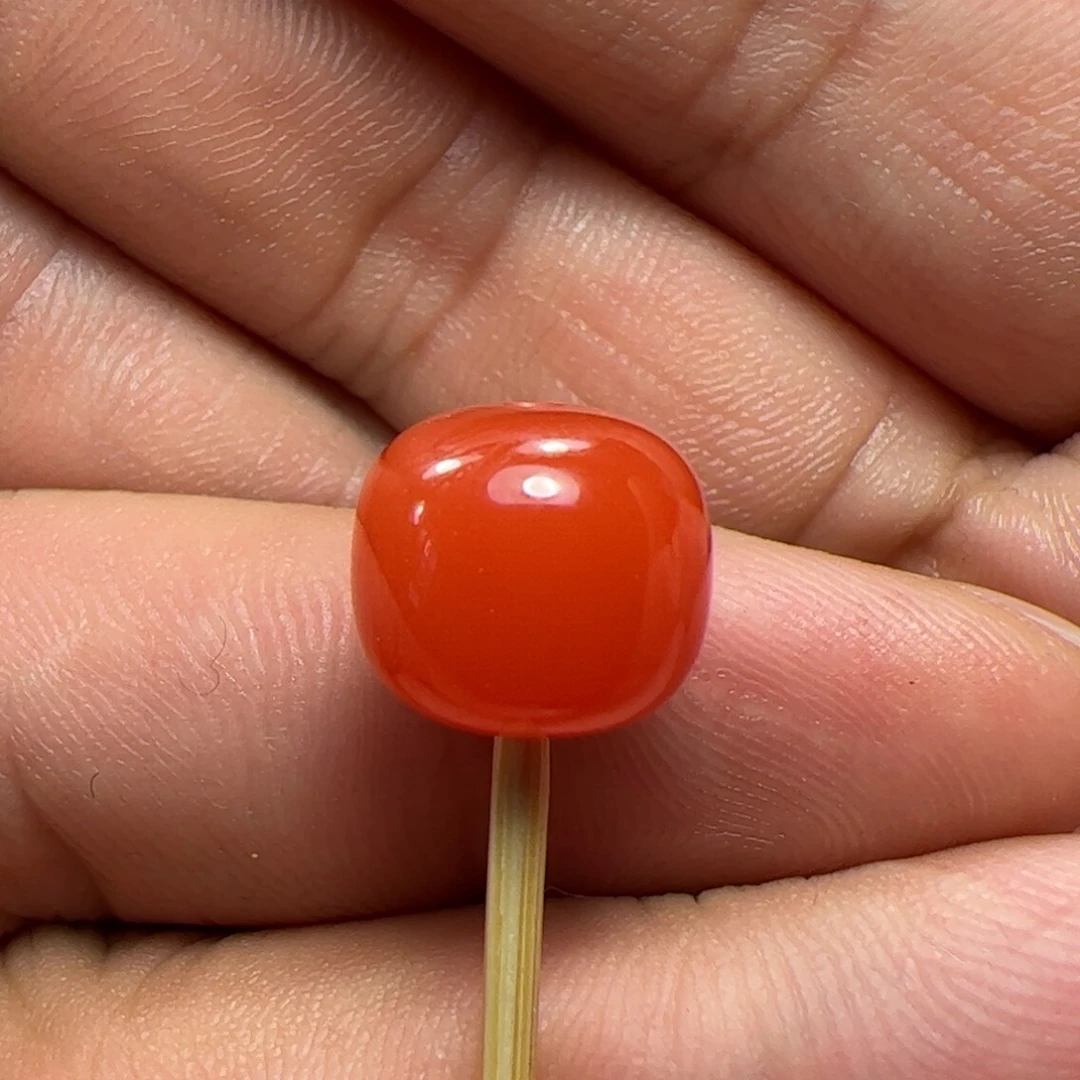 南红玛瑙珠子未镶嵌?