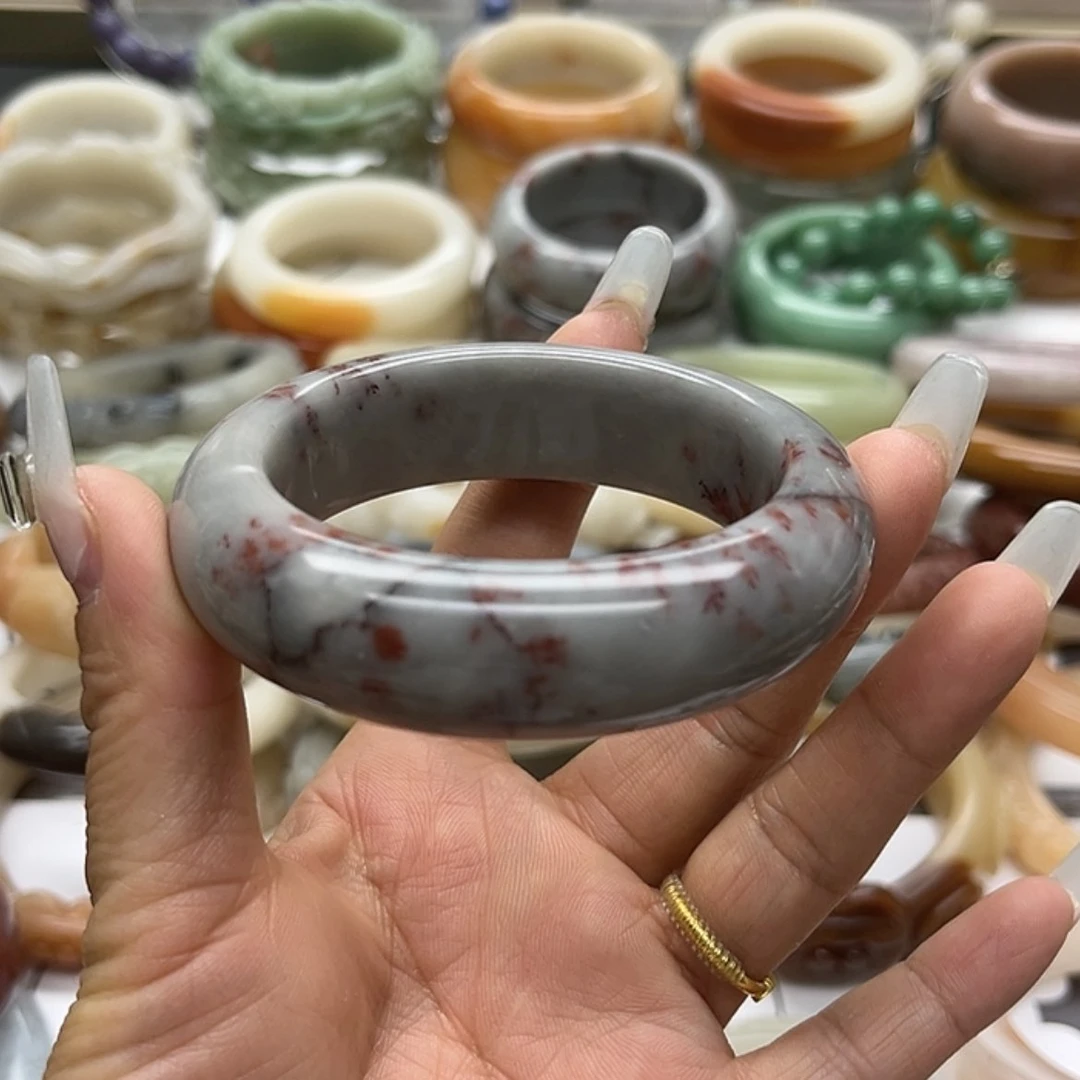 【闪购商品】石英质玉手镯未镶嵌远*儿干枝梅福利