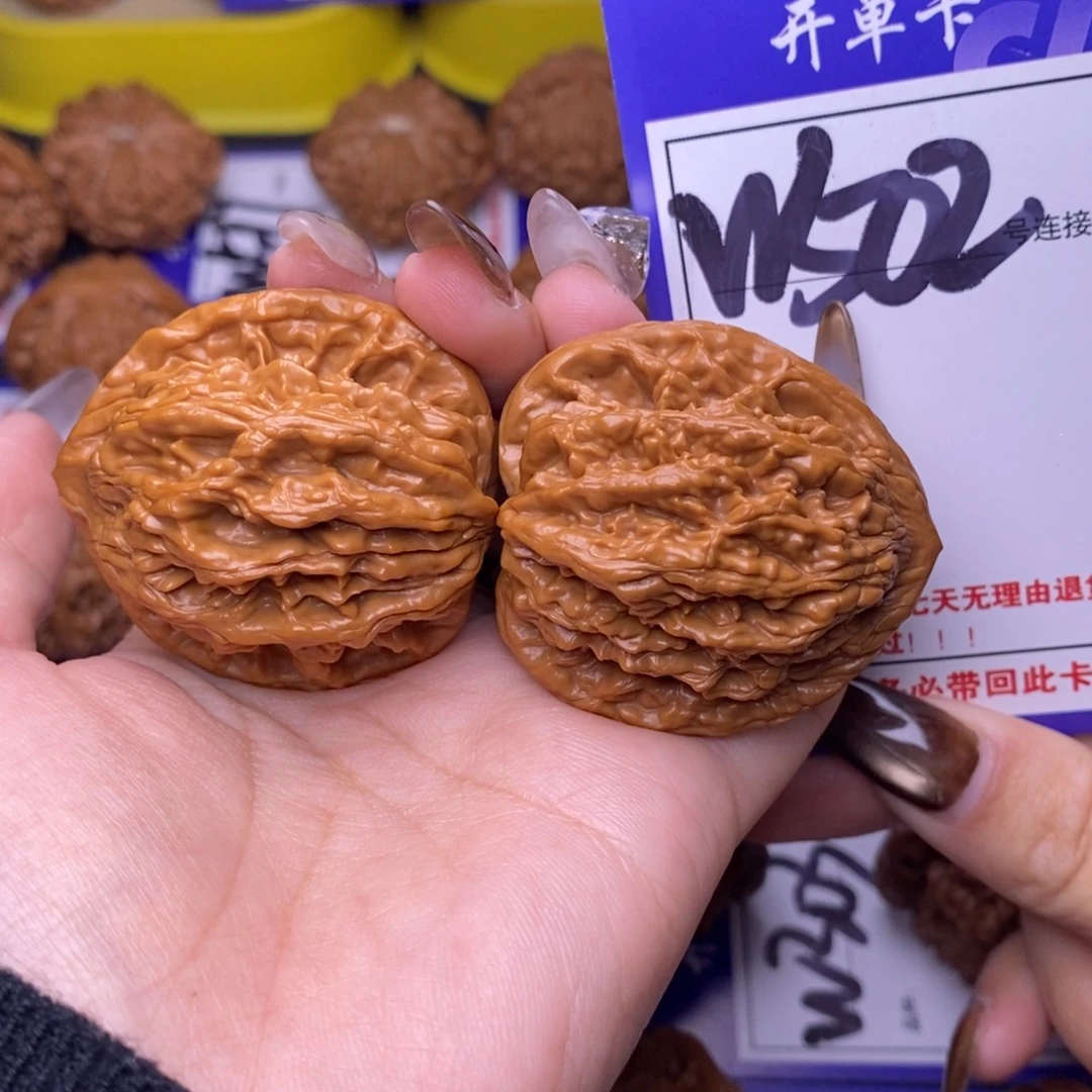 文玩核桃吊坠W502链接 虎头40尺