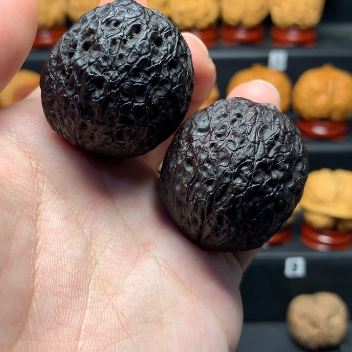 文玩核桃把件41巨石龙蛋