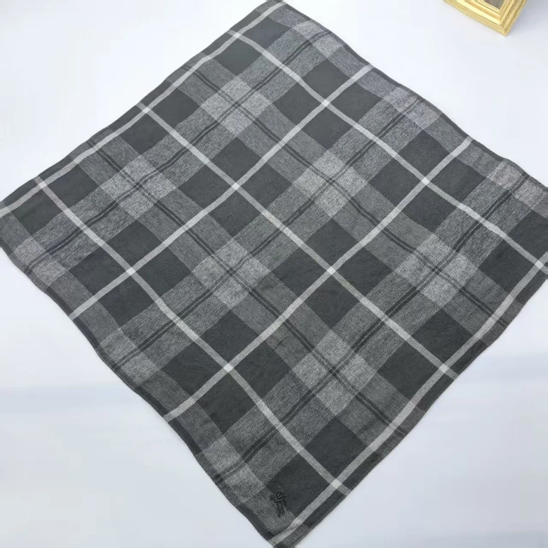95新 BURBERRY/博柏利 海囤/巴宝莉/丝巾/yy10309