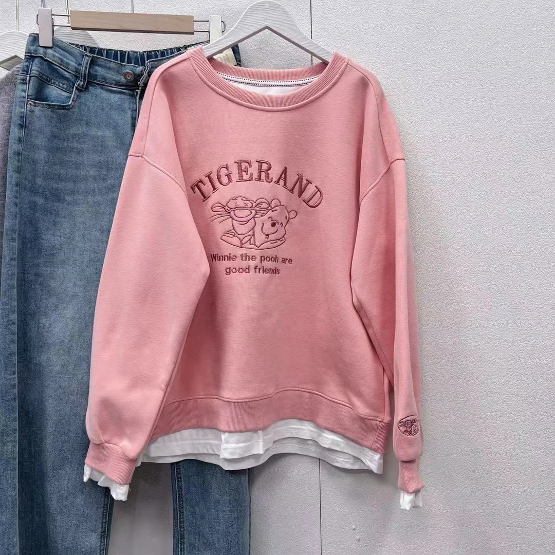 236刺绣小熊女士春款卫衣