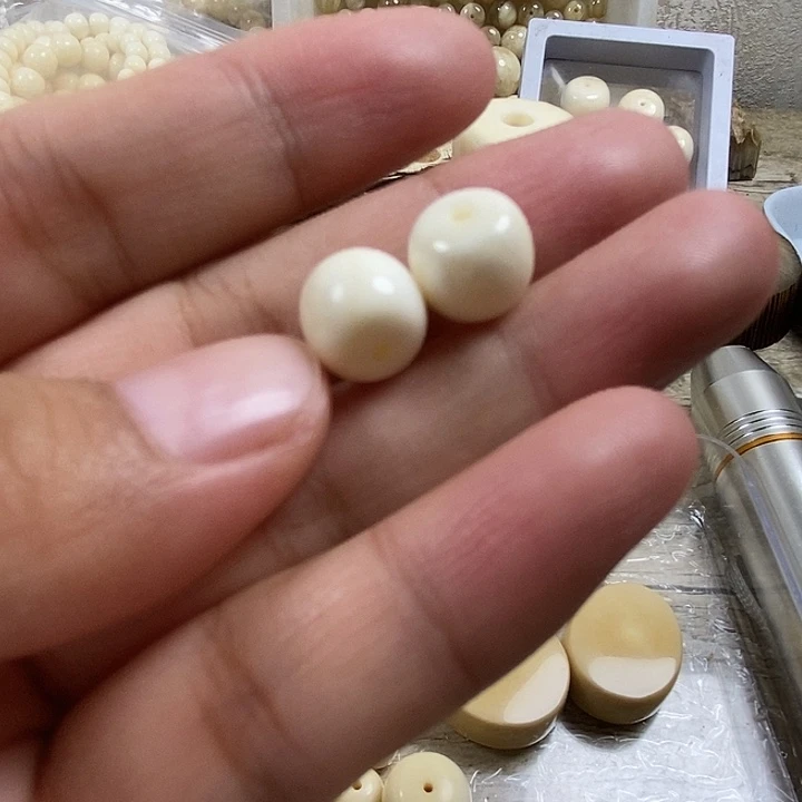晓***岩香榧木独皮肉9.6毫米老邢朱子一对
