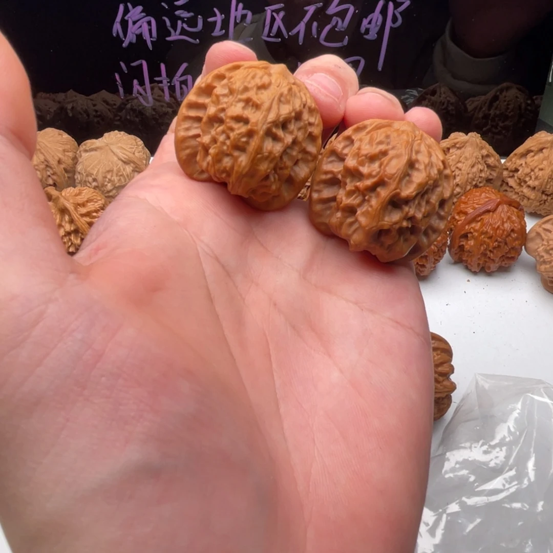 核桃把件35全品无药野狼