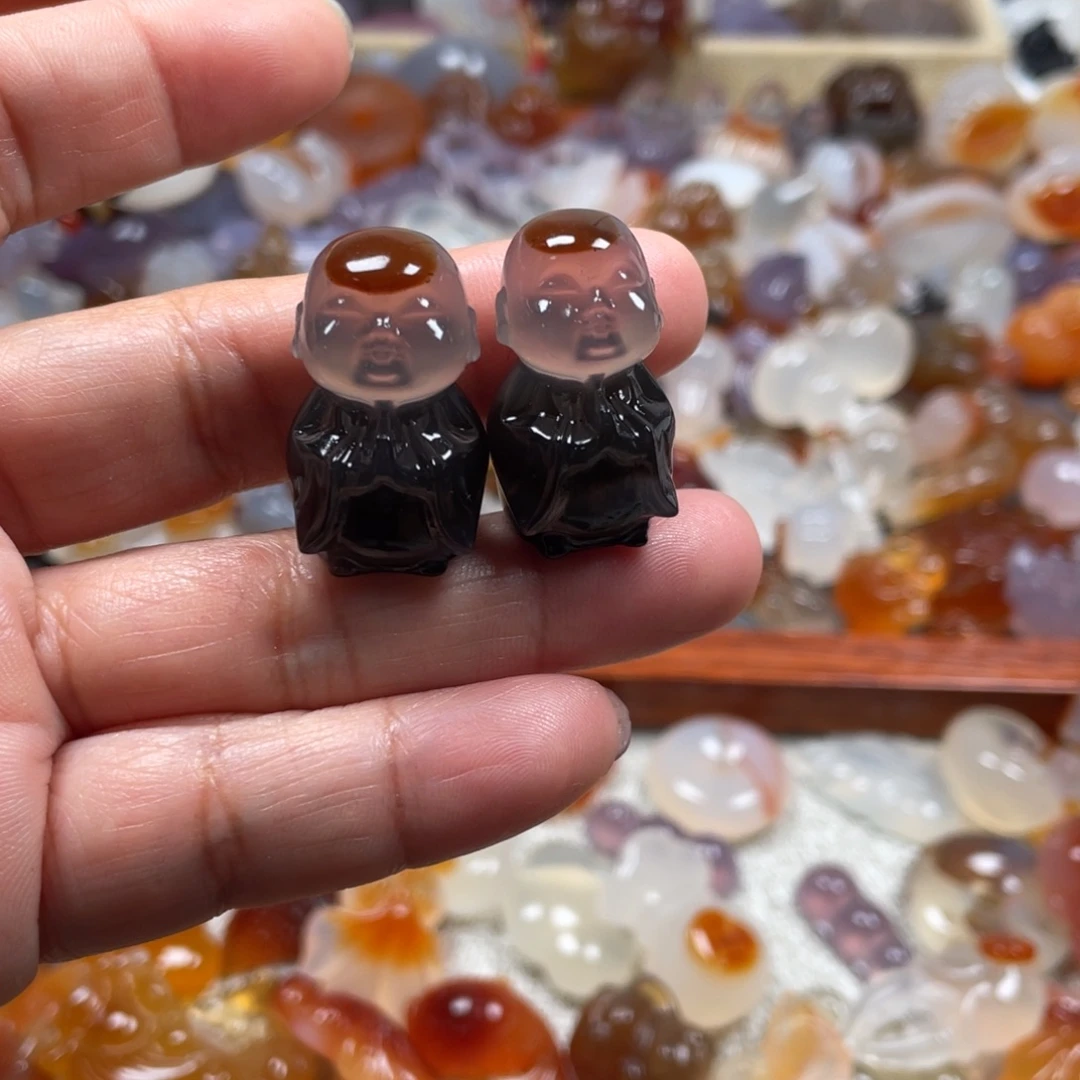 （***）玛瑙/玉髓未镶嵌颈饰